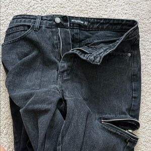 PrettyLittleThing Charcoal Straight leg Jeans